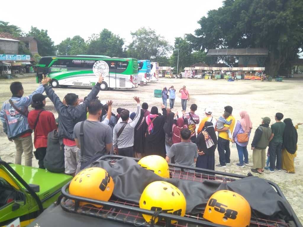 Tebing Breksi Jeep Adventure – Yogyakarta