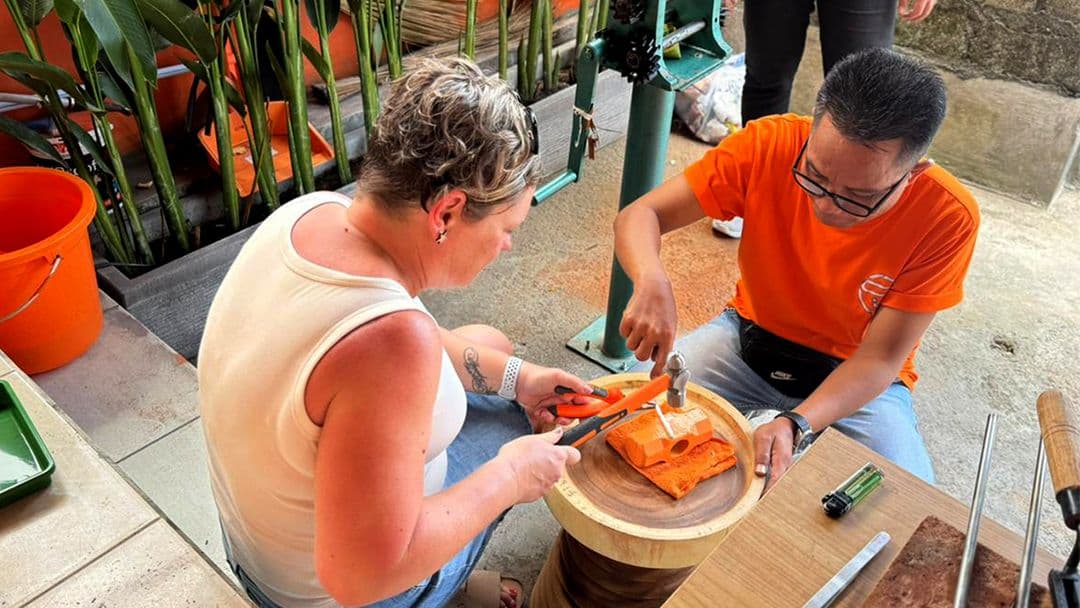 Rodzinne warsztaty tworzenia srebrnej biżuterii w Canggu, Bali