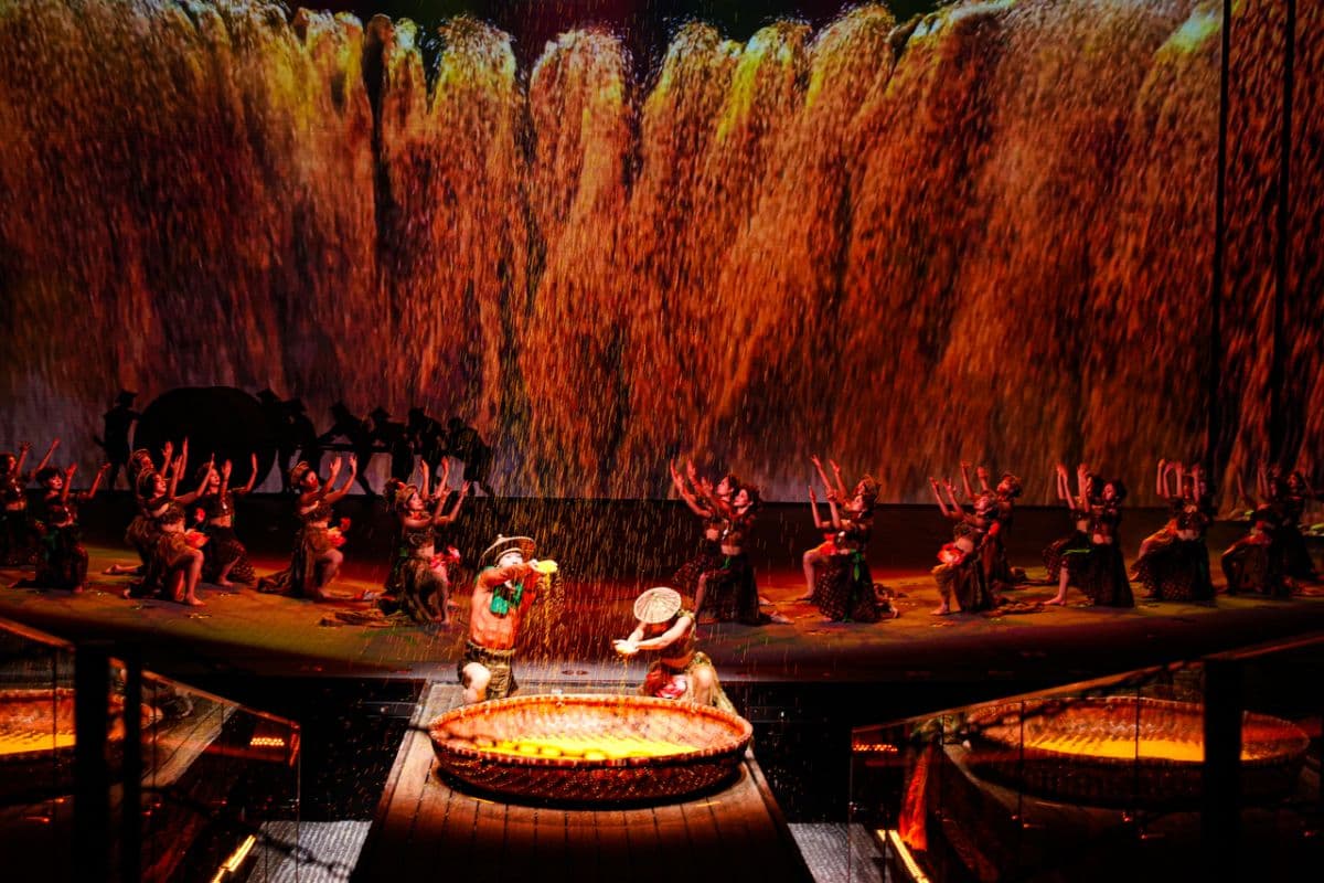 Die Grand Epic of Vietnam Show im VinPalace Ocean City