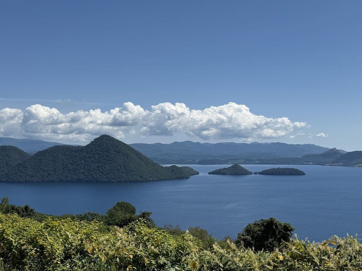 Lake Toya Fireworks Festival in Hokkaido, Japan | Lake Toya Fireworks Festival, Lake Shikotsu, and Bear Ranch one-day tour Day Tours