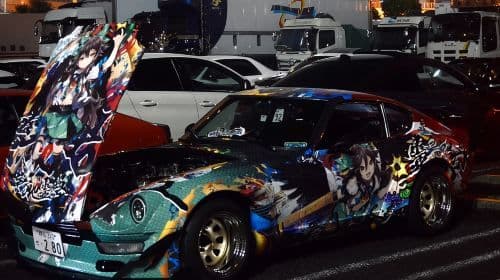 Luxury van Ride to famous car meet up spot Daikoku Day Tours