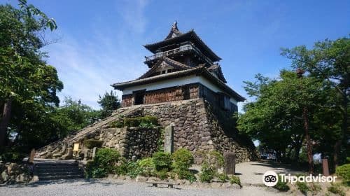 Maruoka Castle