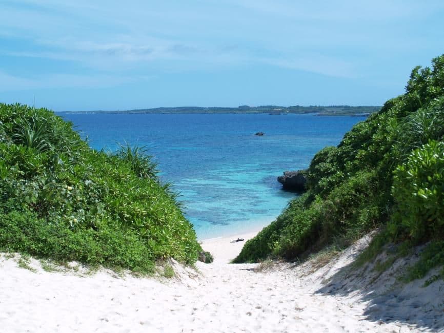 Miyakojima 1-day Bus Tour: Sunayama Beach, Makiyama Observatory &  Shimajiri Mangrove Park | Okinawa