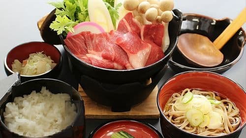 Tour di 1 giorno delle scimmie delle nevi di Nagano con pranzo a base di Beef Sukiyaki da Tokyo Day Tours