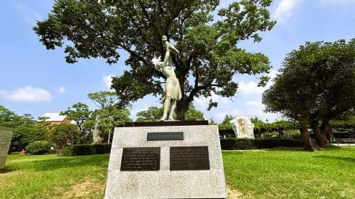 Jednodniowa wycieczka do Nagasaki Atomic Bomb Museum, Peace Park i Glover Garden | Huis Ten Bosch Collection Day Tours