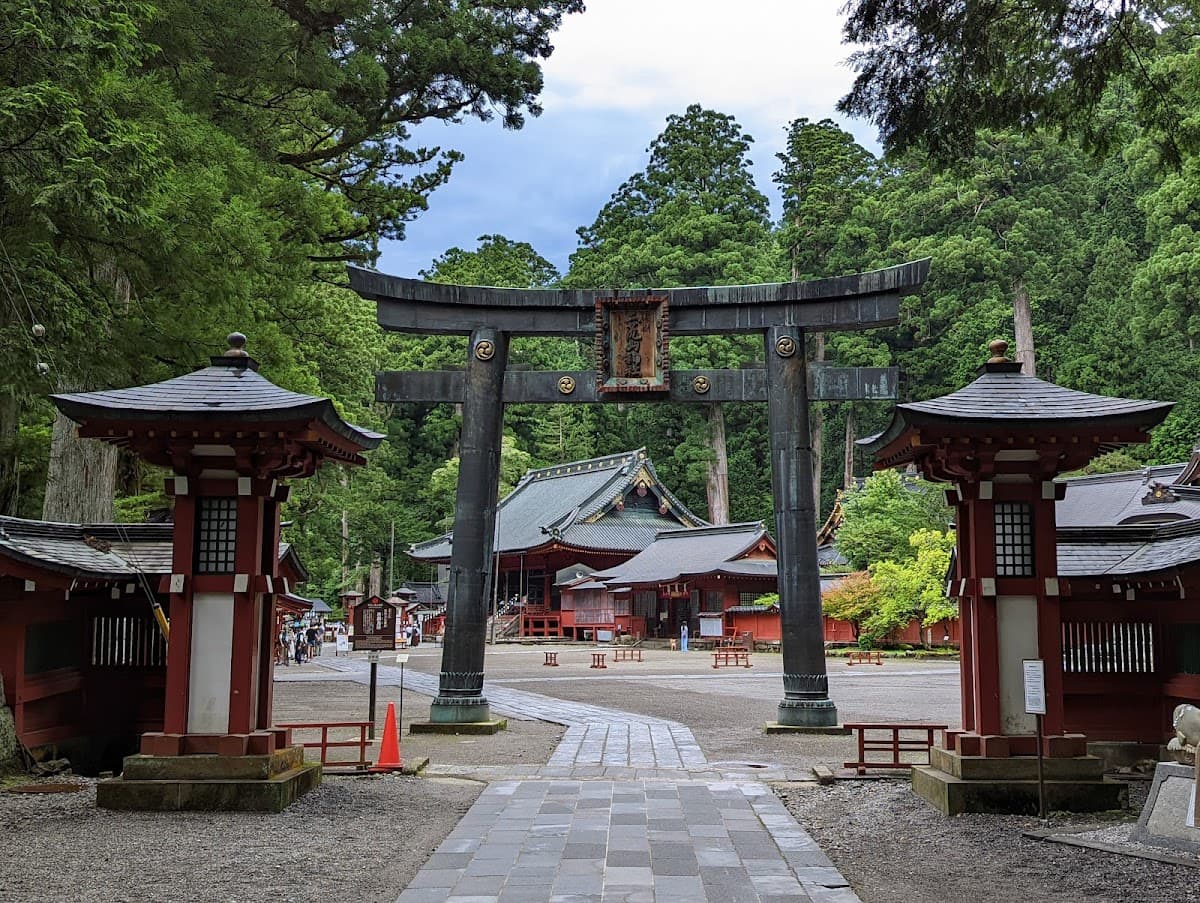 Nikko Futarasan jinja Haiden