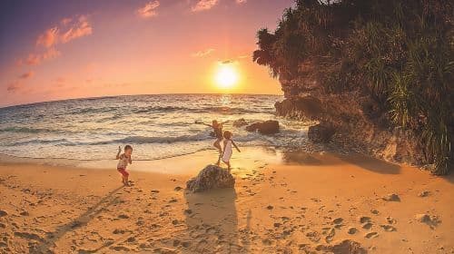 Private Photo Session with a Local Photographer in Okinawa