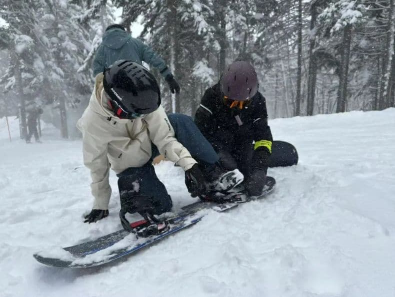 Hoshino Resorts TOMAMUでのプライベートスキーレッスン（北海道）[公式認定スキー学校 | 国際資格保持インストラクター | レッスン対応言語：