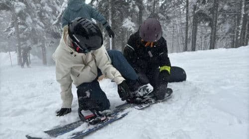 Clases de esquí privadas en Furano, Hokkaido [Instructor profesional con certificación internacional | Instrucción en chino/inglés]