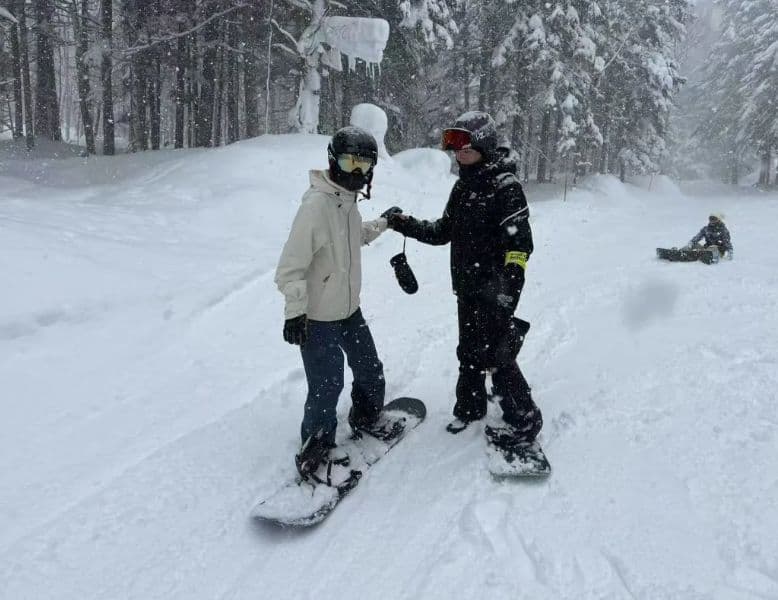 Private Ski Lessons in Hokkaido Teine [Internationally Certified Instructors | Instruction in Chinese/English]