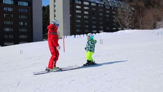 Private Ski Lessons in Sahoro, Hokkaido [Internationally Certified Instructors | Instruction in Chinese/English]