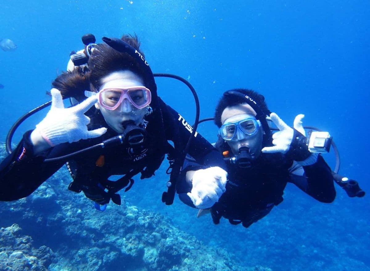 Onna Village Blue Cave Scuba en Snorkelervaring
