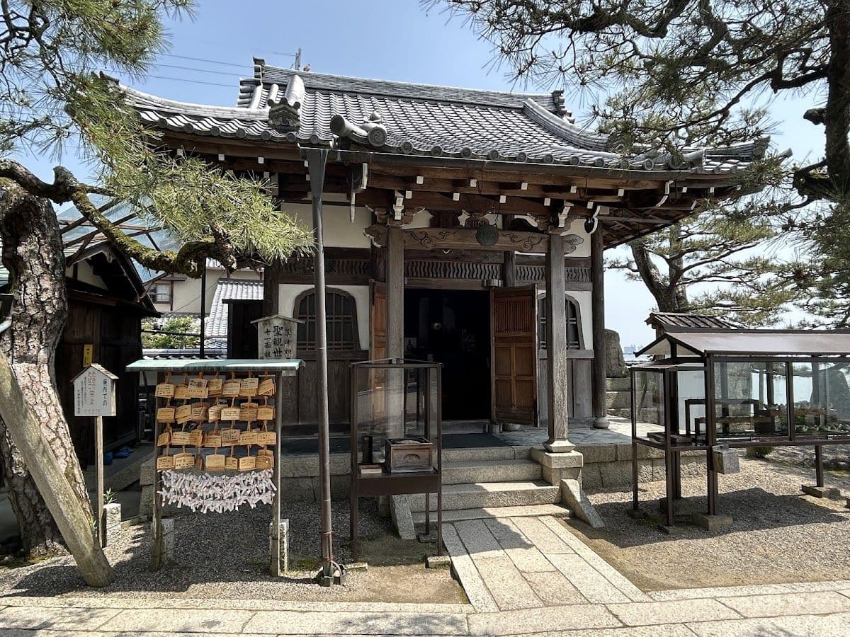 Osaka Lake Biwa observation deck Shirahige Jinja floating temple join-in 1-day tour Day Tours