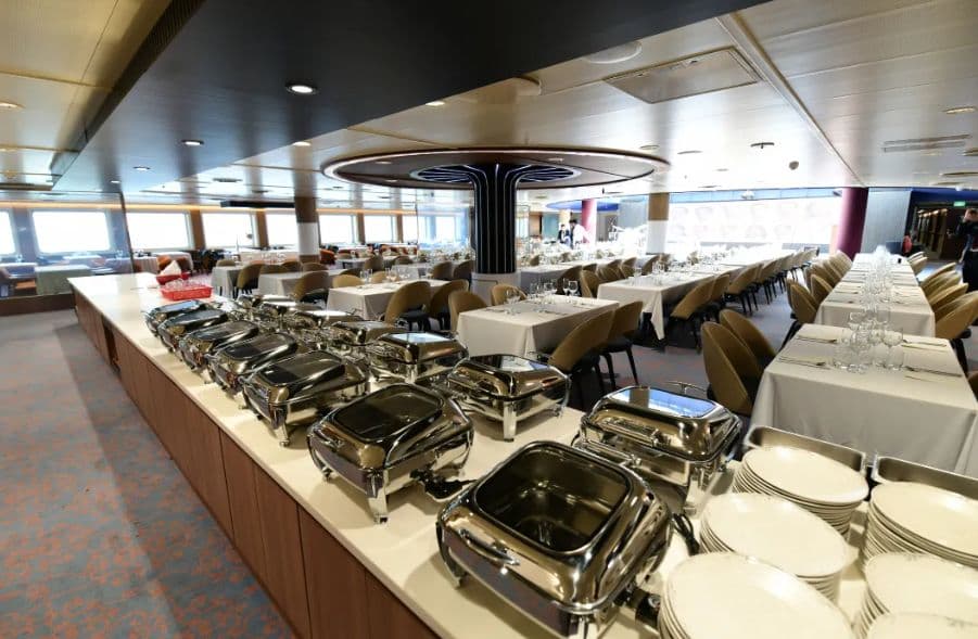 Internationales Kreuzfahrtschiff Osaka-Busan Panstar Miracle | Genießen Sie Köstlichkeiten vom Buffet und malerische Meerblicke auf Ihrer Reise