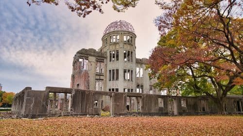 Osaka/Kyoto: Hiroshima Miyajima Bus-Tagestour & Shinkansen-Ticket
