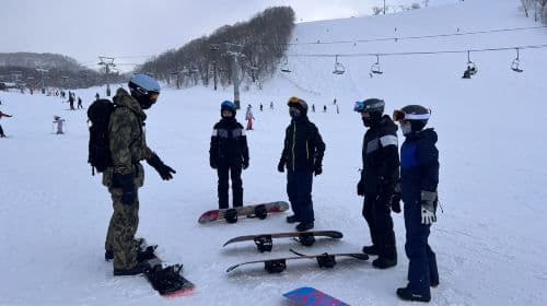 Ośrodek narciarski Sapporo Teine na Hokkaido | 1V9 Lekcja w małej grupie + Transfer w obie strony z hotelu + Instruktaż dwujęzyczny w języku chińskim i angielskim