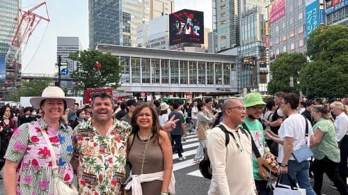 Shibuya Bar Hopping Tour (飲み放題 + フルディナー) デイツアー