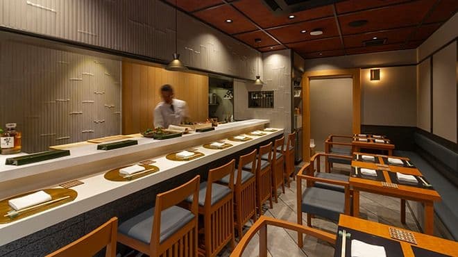 Sushi Gotengo - 10-piece Nigiri Sushi course (13 items total)