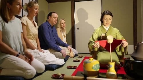 Tea Ceremony Workshop in Tokyo by the Experienced Instrucor