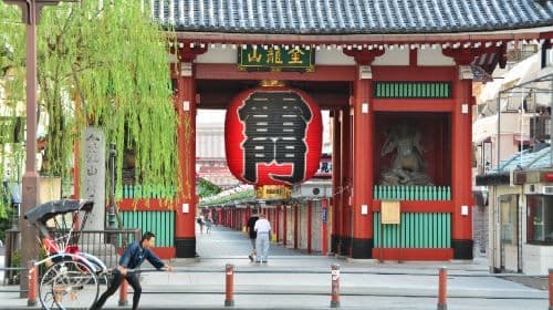 Visite privée en pousse-pousse dans le quartier d'Asakusa à Tokyo par Ebisuya