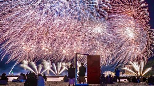 Wycieczka na pokaz sztucznych ogni Atami Sea Fireworks z Tokio