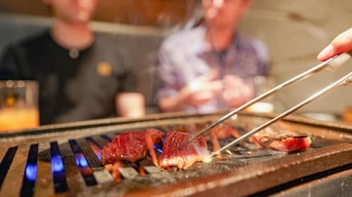 Tokyo Night Foodie Tour a Shinjuku - Sushi di stagione, tour giornalieri di Wagyu Beef