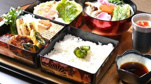 Tokyo Sumo & Geisha Show with A5 Wagyu Dinner in Asakusa