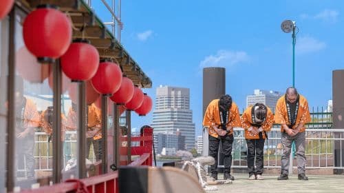 Tokyo: Rainbow Bridge Day Cruise with Show & Unlimited Beer Day Tours