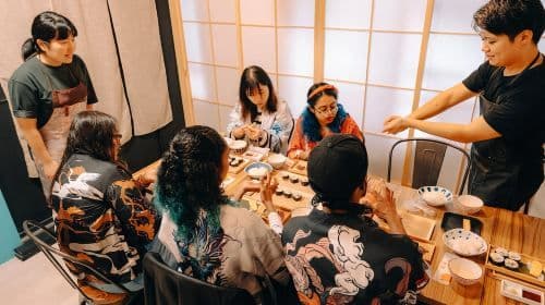 Tokyo: Sushi Making Class in a Happi Coat near a Famous Spot Day Tours