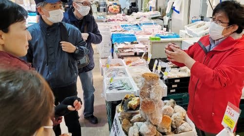 Tokyo: Tsukiji Market 가이드 투어 & 스시 만들기 체험 데이 투어