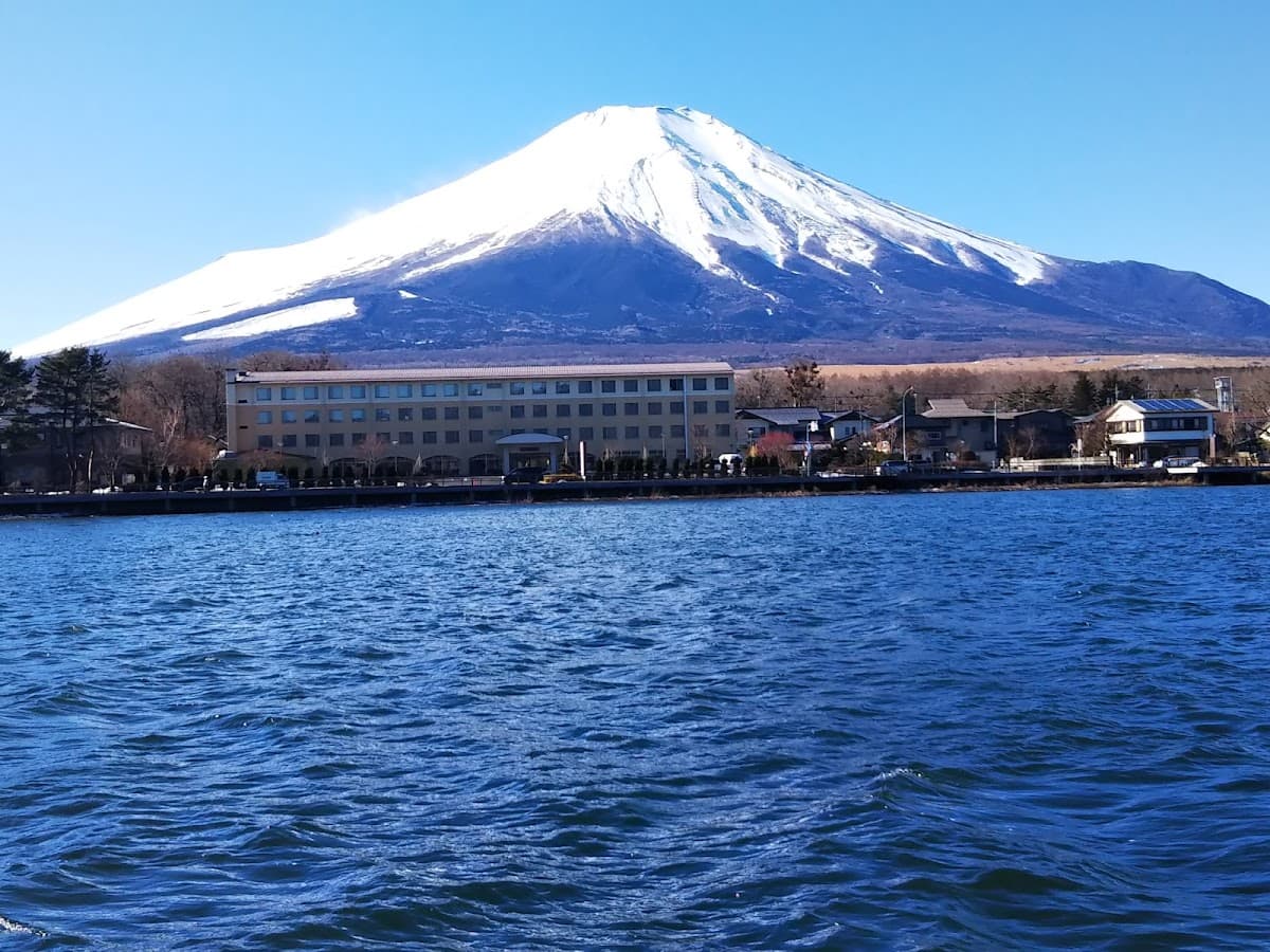 Yamanakako Tourist Boat