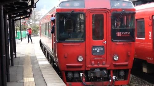 Yufuin-no-mori green train and the Yufu red limited express train Reservation service Transport Passes