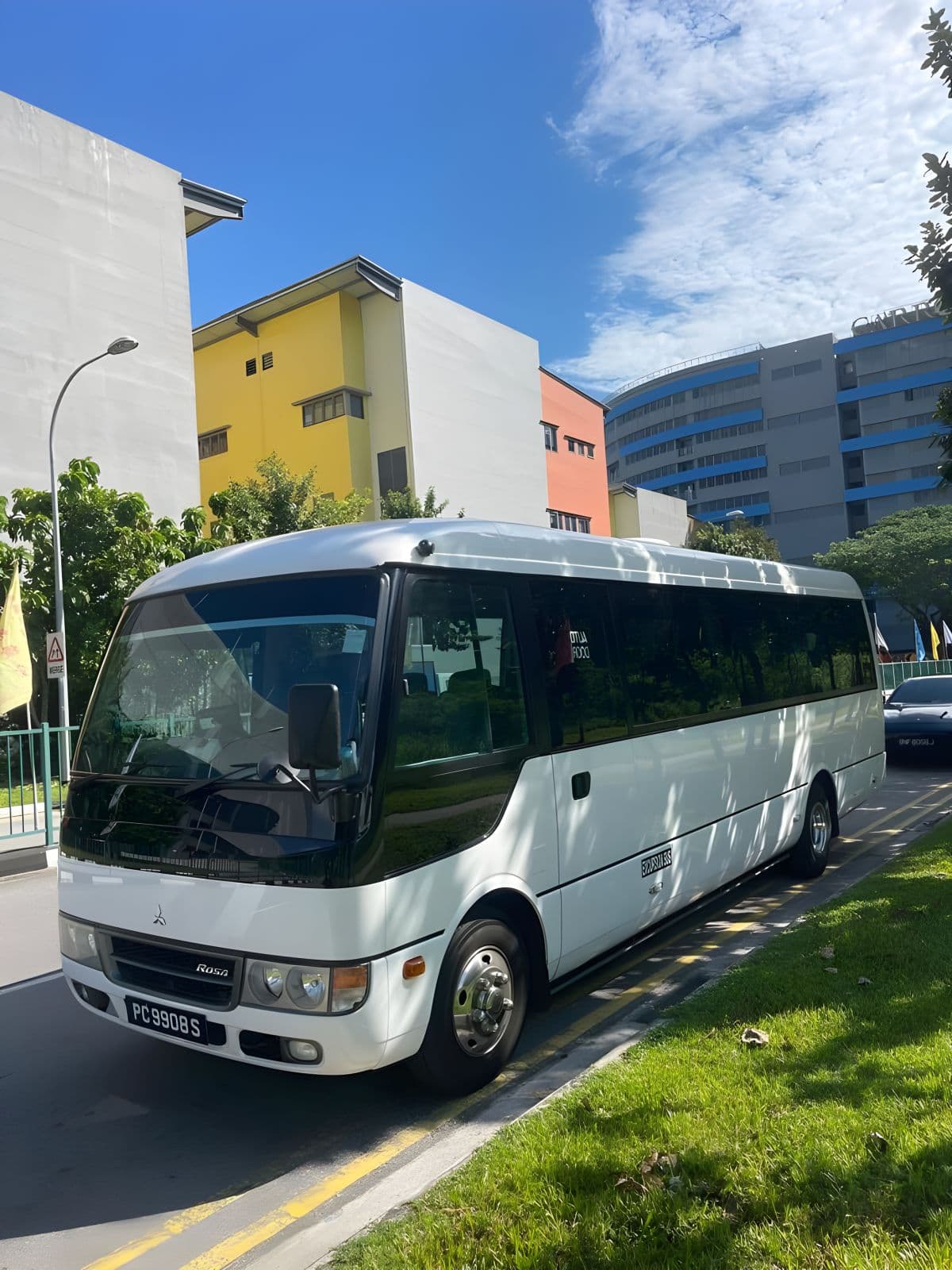 23-persoons buschartertour met gids