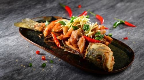 [Offre 2 achetés, 2 offerts] Hyatt Centric Victoria Harbour Hong Kong | Cruise Restaurant & Bar | Menu dégustation "FEED US!" pour le dîner / Thé de l'après-midi "Cheese Please!" par Cruise x Sbakery by Mama Soo