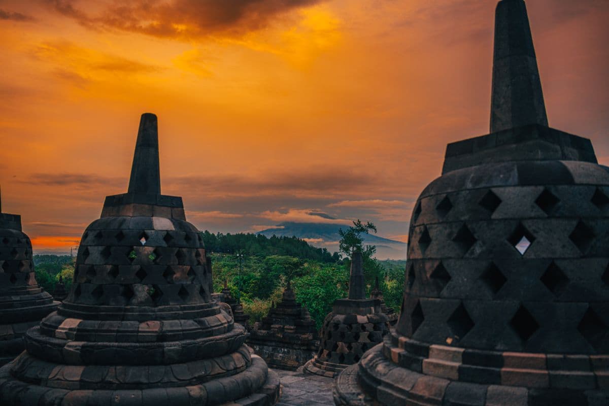Tramonto a Borobudur