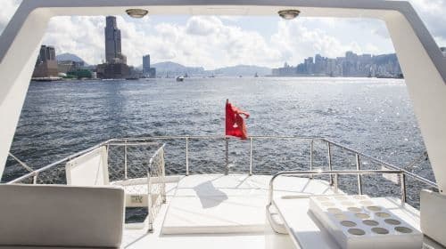 Hong Kong Charter: A Must-Have for Small Parties: Classic, High-End Western-Style Yachts Transport Passes