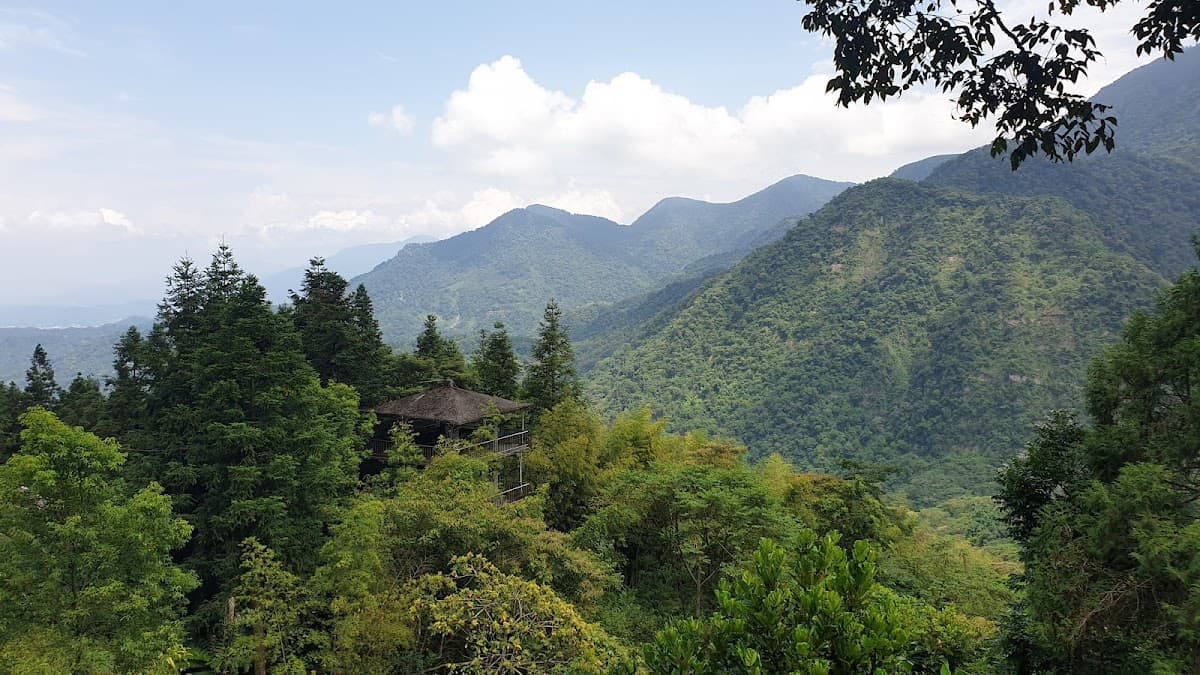 Fenghuanggu Bird and Ecological Park