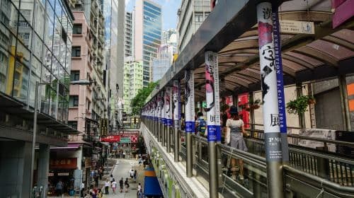 Jednodniowa wycieczka na wyspę Cheung Chau i do Central w Hongkongu: kameralna grupa, przejazd autobusem z otwartym dachem i popołudniowa herbata w stylu Hongkongu
