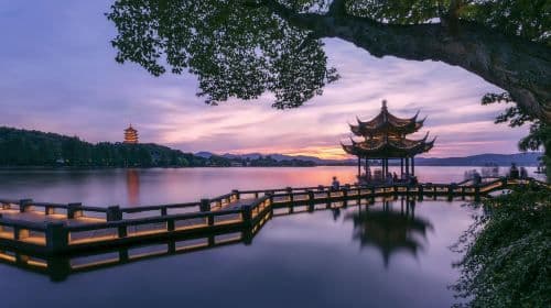 Hangzhou West Lake, Leifeng Pagoda, and Flower Harbor Fishing Day Tour (Chinese-language group tour) (Includes West Lake Cruise) Day Tours