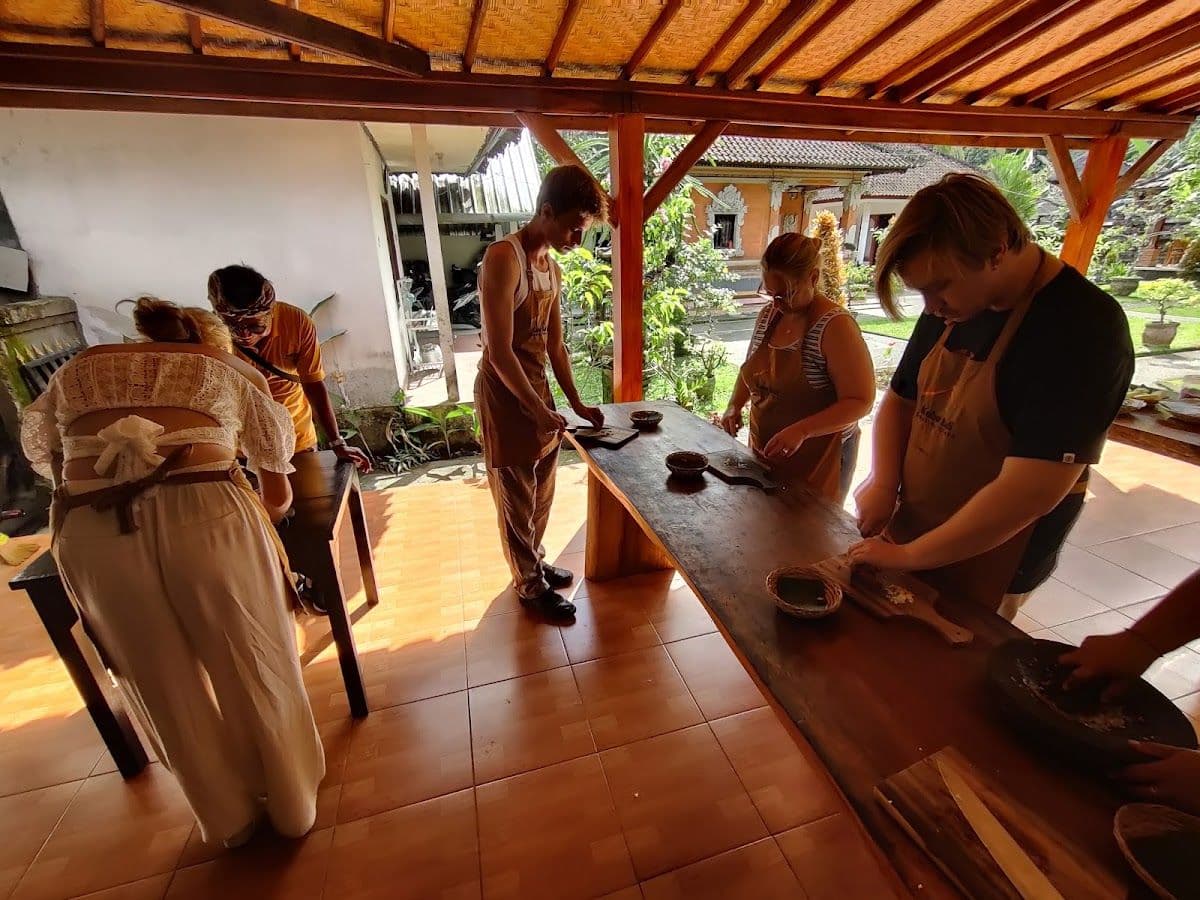Cooking Class + Market Tour