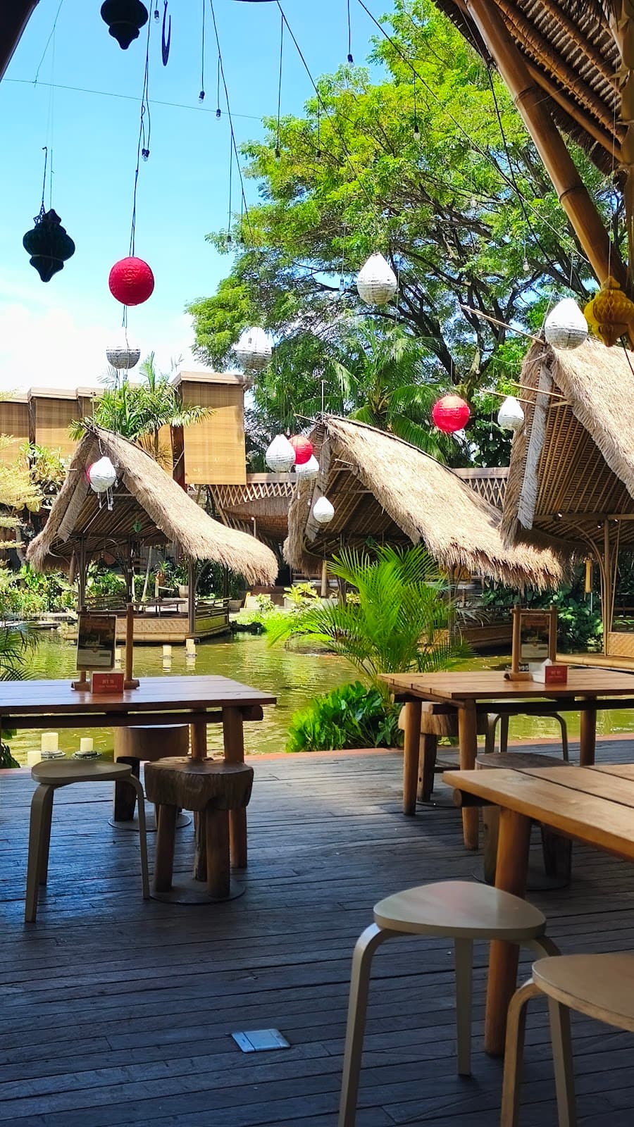 Bale Udang Mang Engking Kuta Bali