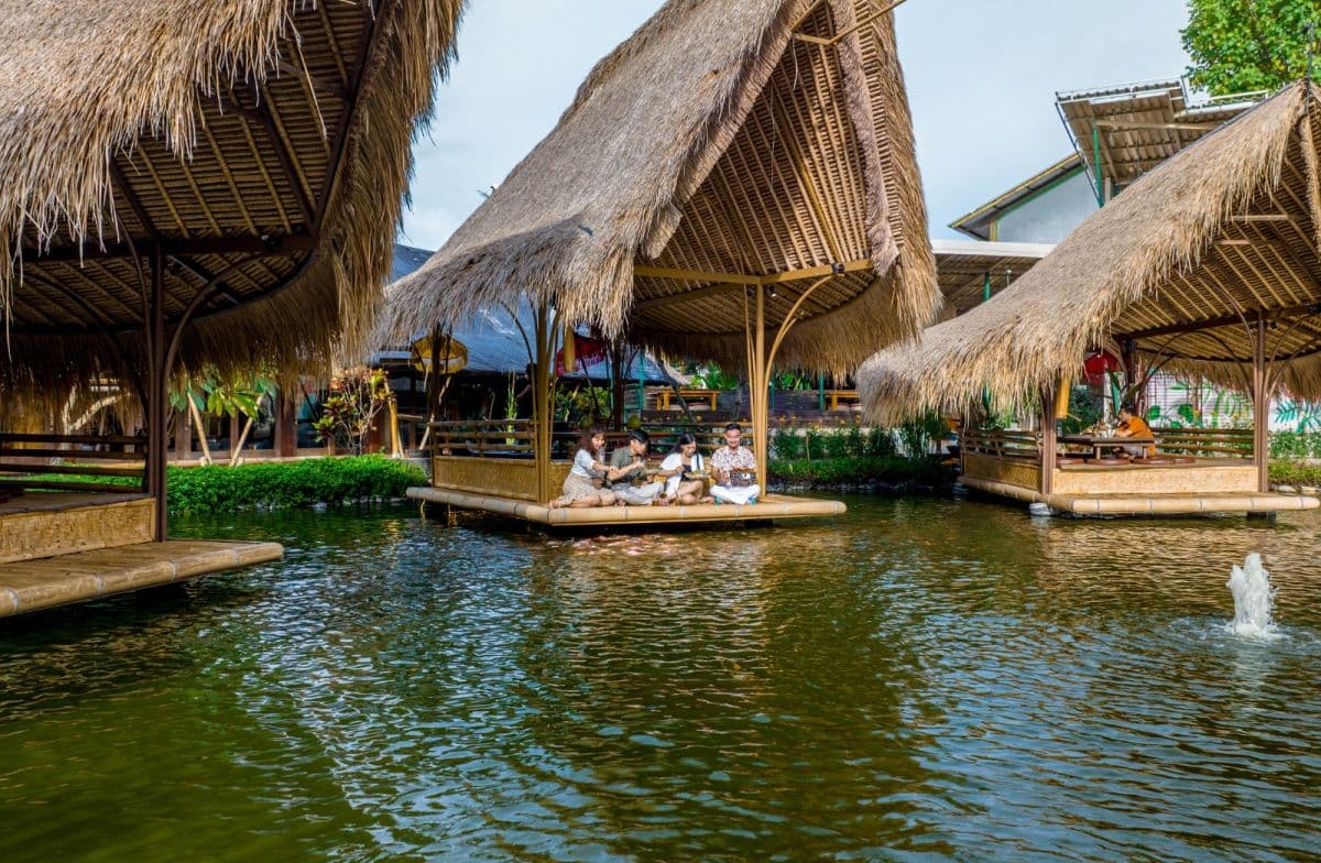 Bale Udang Mang Engking Kuta Bali