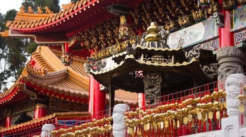 Formosan Aboriginal Culture Village + Sun Moon Lake Ropeway + Sun Moon Lake Wenwu Temple Tagestour