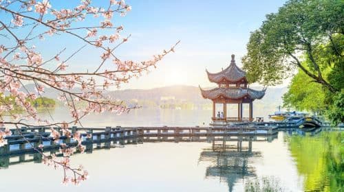 Hangzhou: West Lake + Lingyin Temple + Songcheng| Customized day tour with private charter[Chinese, English, Russian, French, German and Spanish]# Day Tours