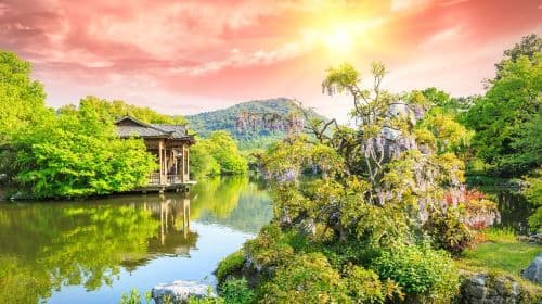 Hangzhou: West Lake + Lingyin Temple + Songcheng| Customized day tour with private charter[Chinese, English, Russian, French, German and Spanish]# Day Tours
