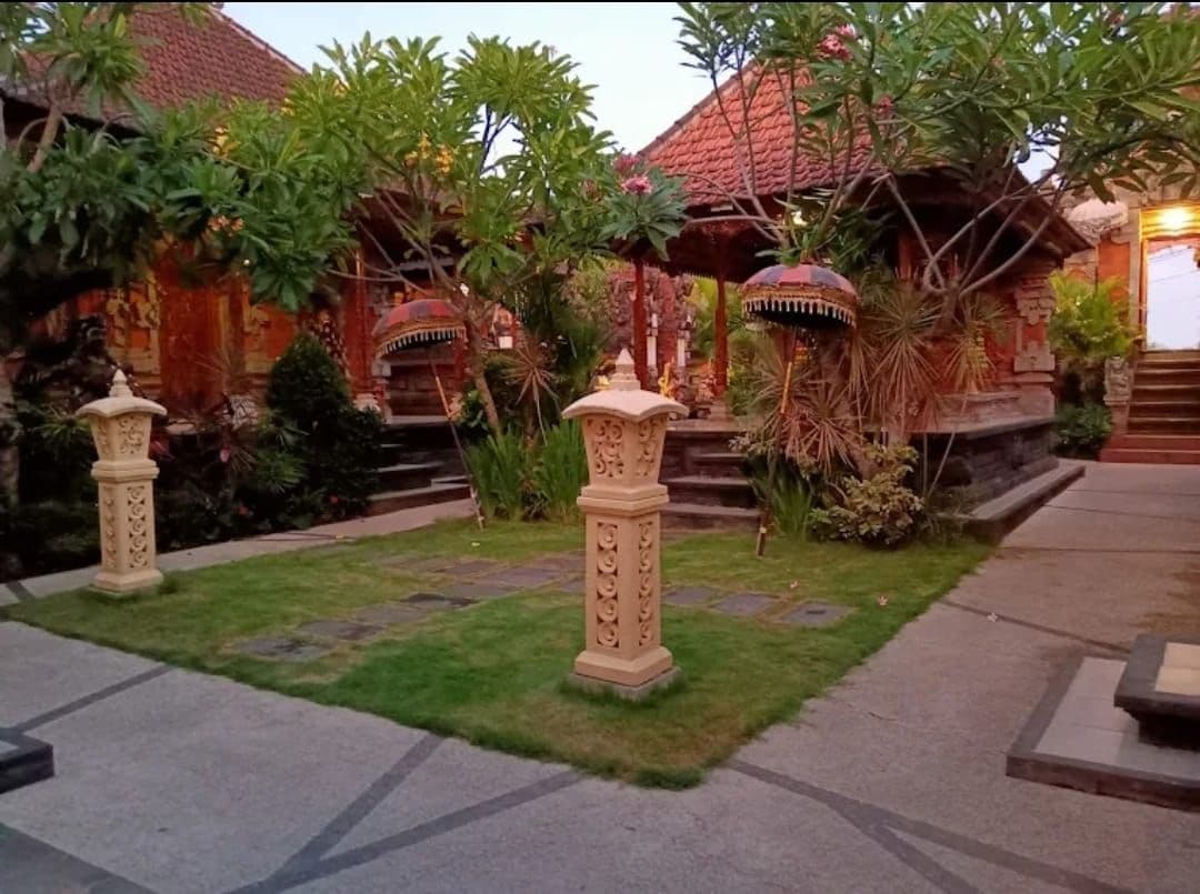 Balinese Custome Seraya Budaya Singapadu Ubud