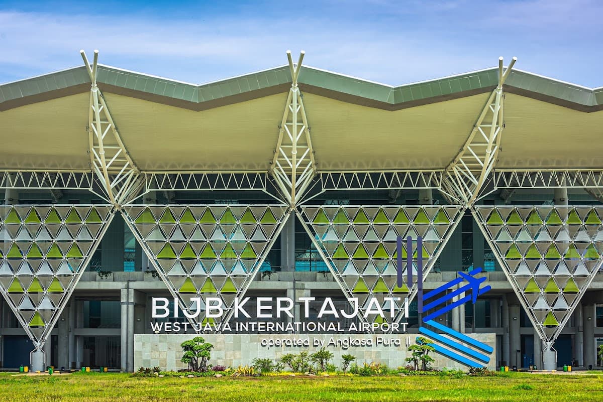Bandung Airport Transfer from/to Kertajati International Airport (KJT)