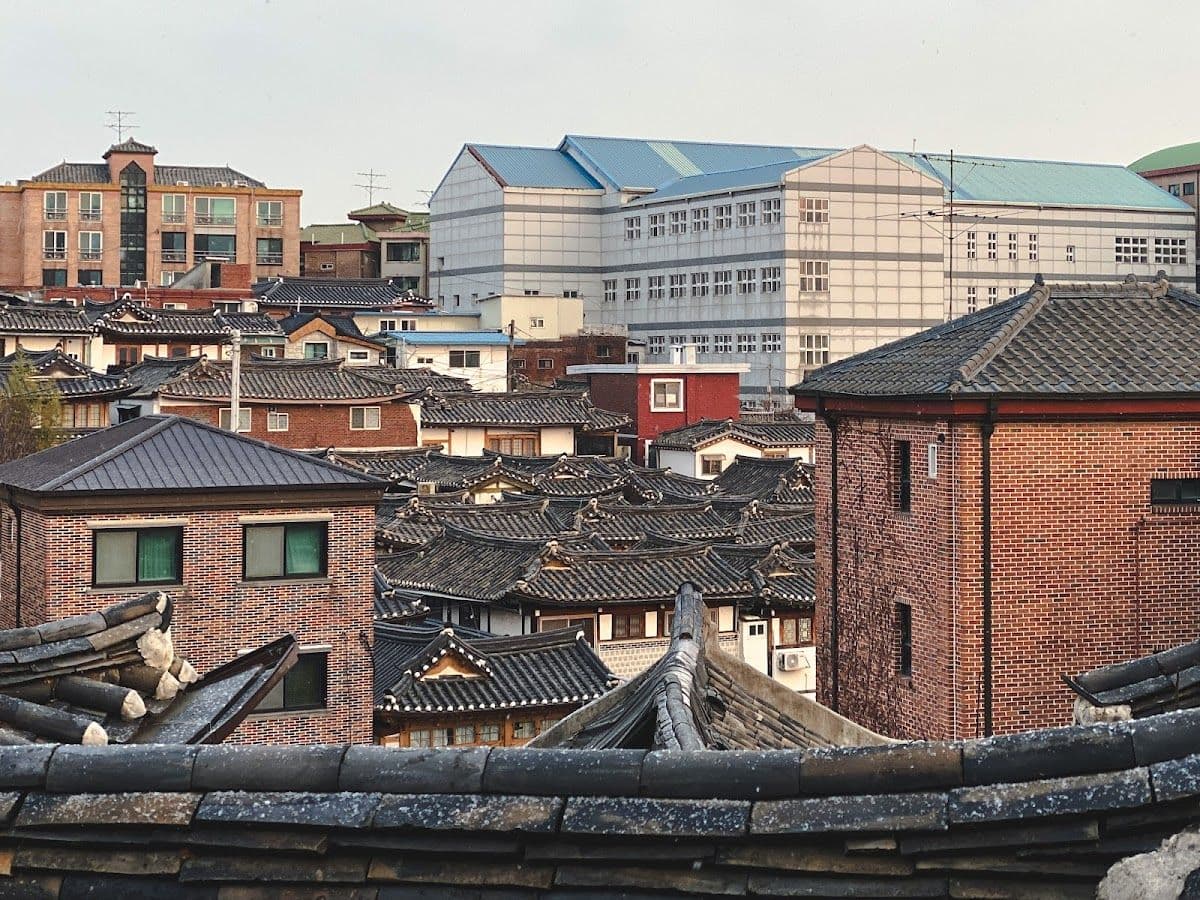 Seoul Gyeongbokgung Palace + Bukchon Hanok Village + Bugak Palgakjeong + Gwangjang Market half-day tour Day Tours