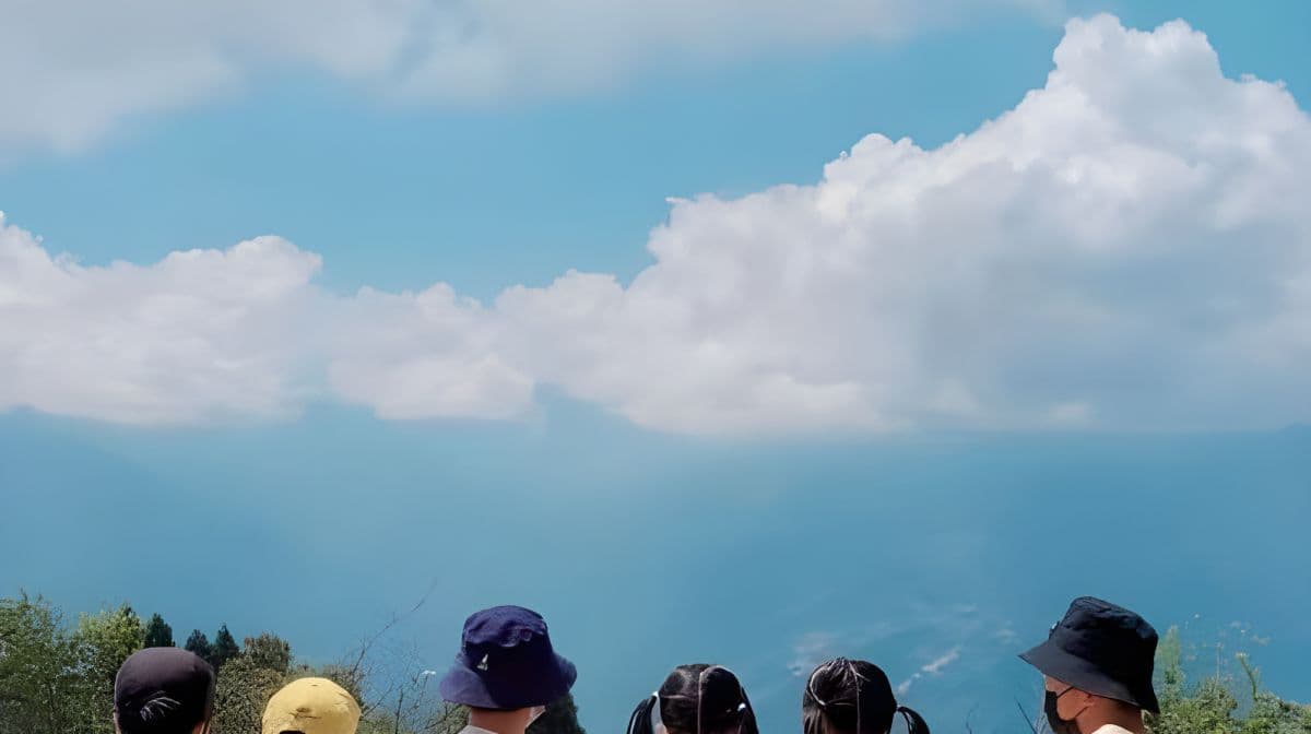 Dalle acque azzurre del lago alle nuvole di pecore al pascolo ~ Sun Moon Lake + Cingjing Farm. Partenza da Taipei. Tour di 12 ore