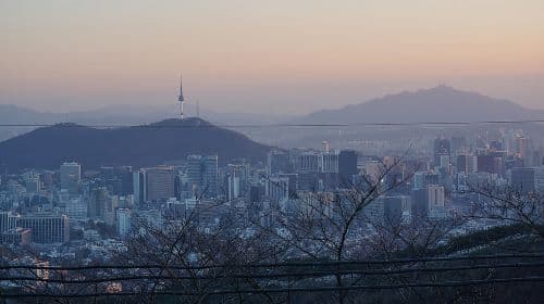 Nocna "Prywatna wycieczka" po Seulu (koreańskie BBQ, N-Tower, Twierdza Seul, lokalny targ) Wycieczki jednodniowe